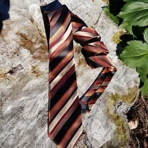 Alfani Tie 100% Silk! Excellent! Beautiful Colors, Diagonal Stripes